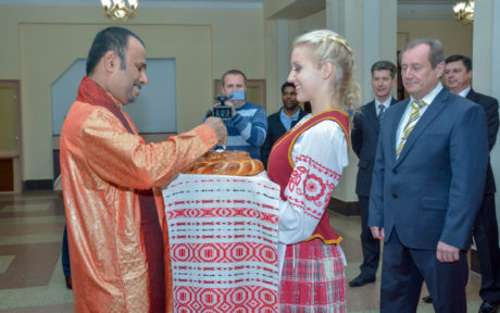 [:en]Culture show in Vitebsk City[:ru]Шоу Шри Ланка в г. Витебск[:SI]සංස්කෘතික සංදර්ශන විතෙප්ස් නගරයේ[:]