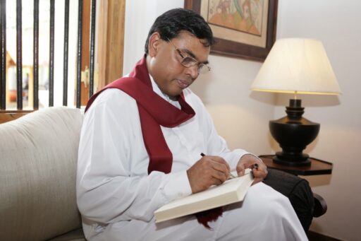 ජනාධිපති අපේක්ෂක රාජපක්ෂවරයා දැනටමත් තීරණය කර අවසන්..