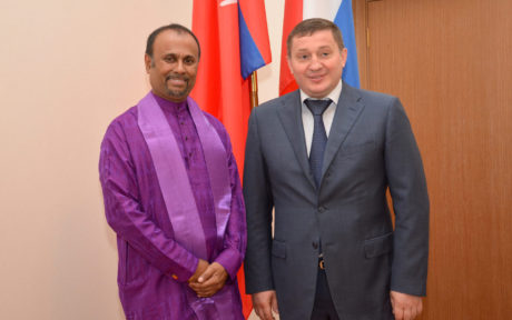 [:en]Governor Volgograd city[:ru]Губернатор в Волгоград[:SI]වොල්ගොග්රෑඩ් නුවර ආණ්ඩුකාරයා[:]