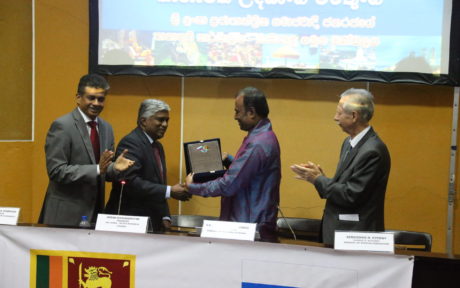 [:en]Business Council Felicitates[:ru]Деловой совет поздравляет[:SI]ව්‍යපාරික මණ්ඩලයේ අභිනන්දනයට[:]