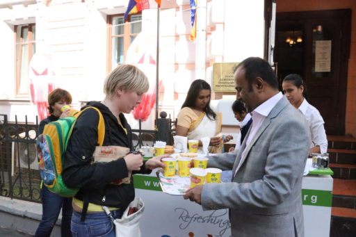 [:en]Vesak Celebration 2014[:ru]Праздник Весак 2014[:SI]වෙසක් දන්සැල මොස්කව් නුවර[:]