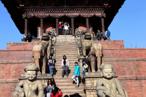 [:en]Swayambunath, Bhaktapur, Patan, and Boudhnath[:ru]Сваямбунатх, Бхактапур, Патан и Бодхнатх[:SI]ස්‌වයංබුනාත්, බක්‌තපූර්, පටාන් සහ බුධ්දනාත්.[:]
