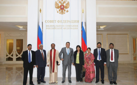 [:en]Minister of Plantation visits[:ru]Визиты министра плантации[:SI]වැවිලි කර්මාන්ත අමාත්‍යගේ සංචාරය[:]