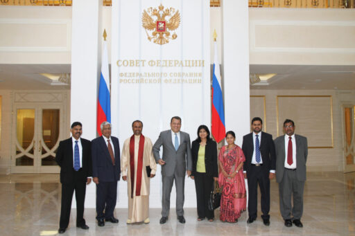 [:en]Minister of Plantation visits[:ru]Визиты министра плантации[:SI]වැවිලි කර්මාන්ත අමාත්‍යගේ සංචාරය[:]