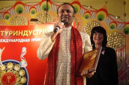 [:en]Award for Ambassador[:ru]Диплом «С Отличием»[:SI]තානාපතිට සම්මානයක් [:]