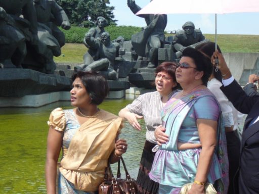 [:en]First Lady Visit to Ukraine[:ru]Первая Леди в Украине[:SI]ජනාධිපති ආර්යාව යුක්රේනයට[:]