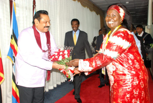 [:en]former President’s visit to Uganda -1[:ru]Визит Раджапакса в Уганду[:SI]හිටපු ජනාධිපතිගේ උගන්ඩා සංචාරය[:]