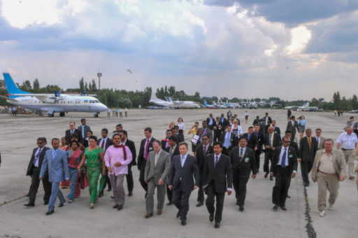 [:en]Visit to Antonov Aeronautical[:ru]Посещение Антонова[:SI]ඇන්ටනෝව් ගුවන්යානා සංකීර්ණය[:]