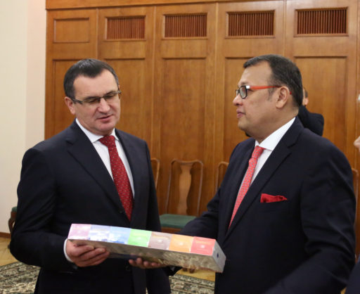 [:en]Visit the Minister of Plantation[:ru]Визита Министра Плантация[:SI]වැවිලි කර්මාන්ත අමාත්‍ය සංචාරය[:]