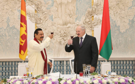 [:en]State Lunch[:ru]Официальный обед[:SI]රාජ්‍ය බෝජන උත්සවය[:]