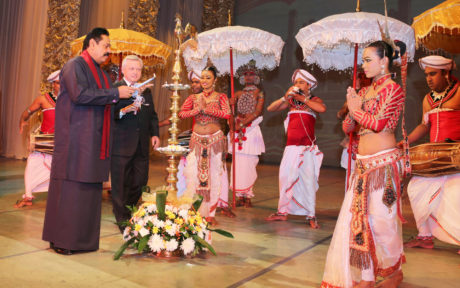 [:en]Gala Concert[:ru]Праздничный концерт[:SI]ශ්‍රීලංකා රාත්‍රිය සංස්කෘතික ප්‍රසංගය[:]