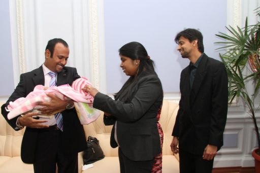[:en]Welcome & Farewell the Staff[:ru]Приветствие сотрудникам[:SI]නිලධාරීන් සාදරයෙන් පිළිගනිමු[:]