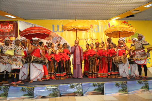 [:en]Karavan and Dream Town[:ru]Мега Караван-1, Киев[:SI]තවලම කරුවන් සහ ඩ්රීම් ටවුන් හි [:]
