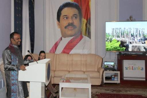 [:en]Farewell to 2 diplomats[:ru]Прием с 2 дипломаты[:SI]රාජ්‍යතන්ත්‍රකයන් දෙදෙනා සමුගැනීම[:]
