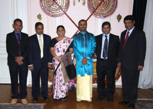 [:en]Delegation Ministry of Finance[:ru]Министерства финансов[:SI]මුදල් අමත්‍යාංශයේ පැමිණි දුත පිරිස[:]