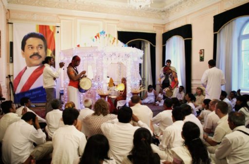 [:en]Pirith Ceremony in Moscow 2009[:ru]Церемония «Пирит»[:SI]පිරිත් සංගායනාව – මොස්කව් 2009   [:]