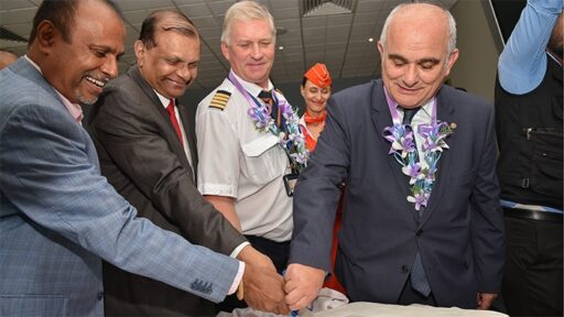 [:en]One hundred thousand Russian tourists[:ru]Сто тысяч российских туристов[:SI]රුසියානු සංචාරකයන් ලක්ෂයක්[:]